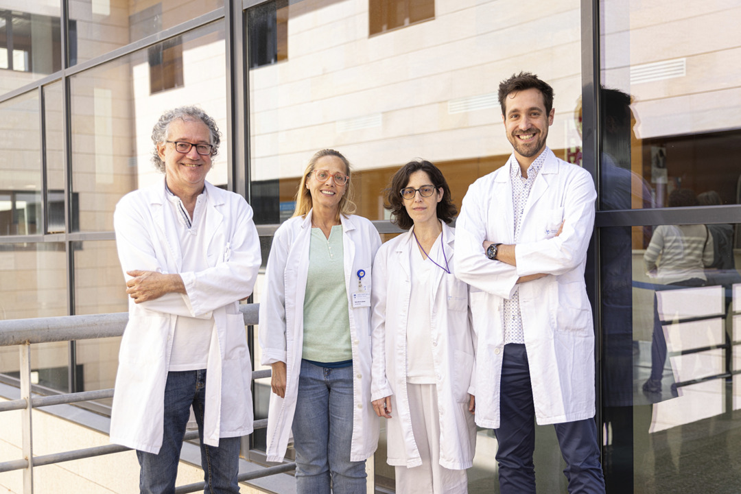 La Unitat de la Malaltia de l'Alzheimer està integrada per Elsa Puiggròs, Mikel Vicente i Alfons Moral (neuròlegs) i Marta Muñoz (neuropsicòloga). Foto: Cedida