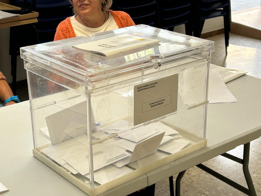 Una urna electoral de les passades eleccions municipals a Tarragona. Foto: Tots21