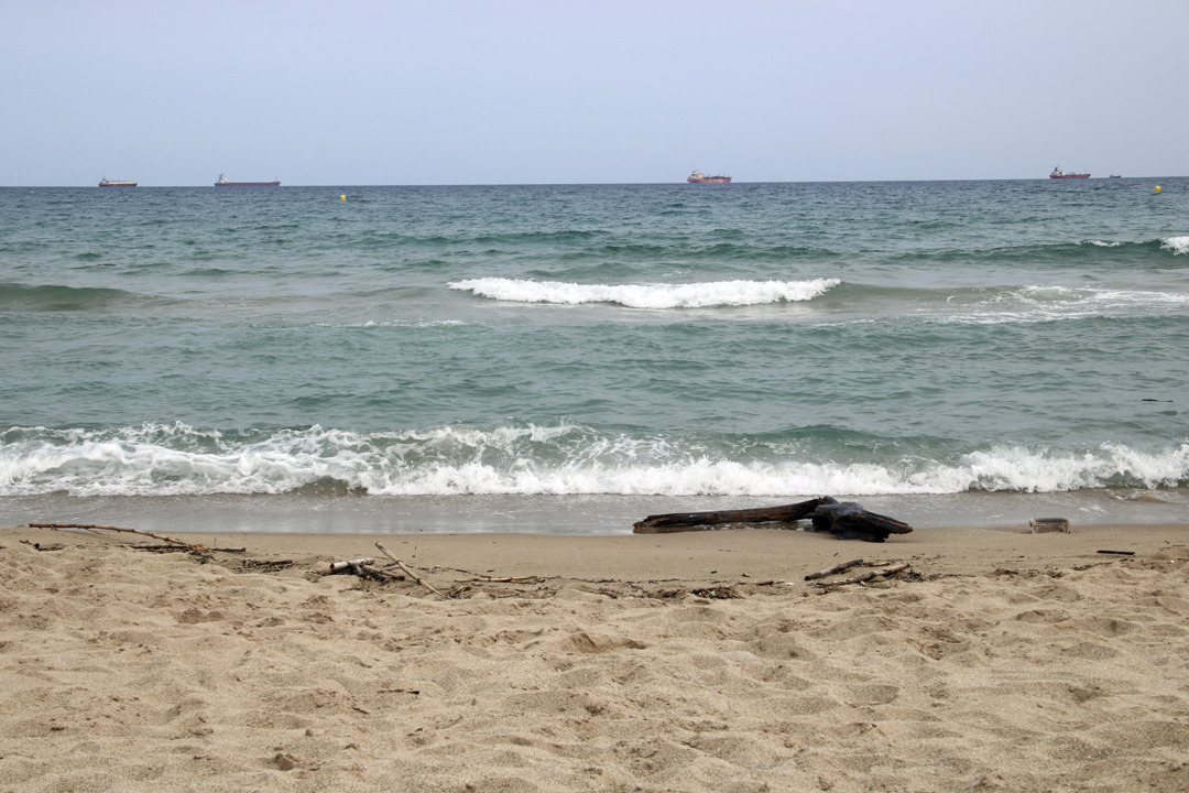 En aquest punt de la platja ha aparegut el cadàver arrossegat pel mar. Foto: Mar Rovira