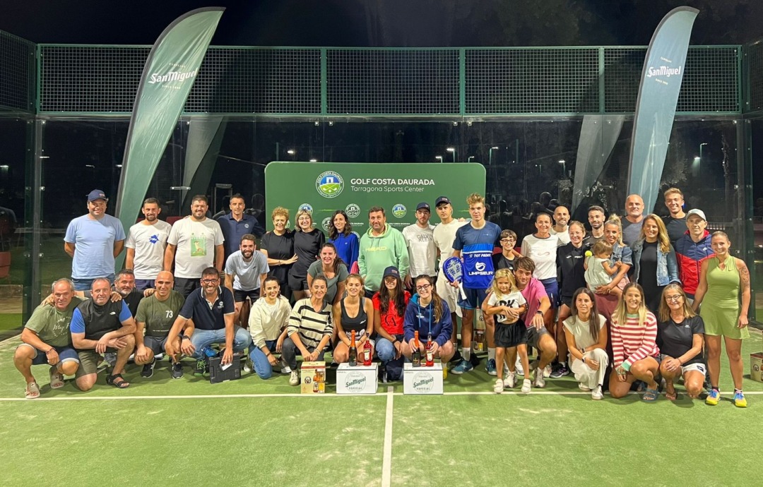 Foto de família dels participants. Foto: Golf Costa Daurada