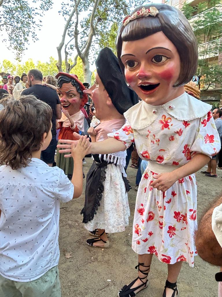 Vídeos i imatges Reus surt al carrer per celebrar la Festa Major de