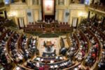 La Mesa del Congrés obre la porta a la tramitació de la petició del Parlament sobre la consulta