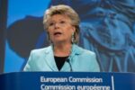 Viviane Reding fa una crida a negociar “amb mentalitat oberta” perquè Catalunya continuï dins de l’estat espanyol