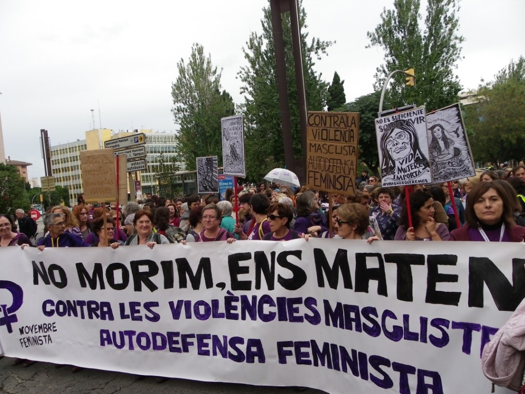 Imatge de la manifestació contra la violència masclista del 5N a Tarragona. Foto: Romà Rofes / Tarragona21.cat