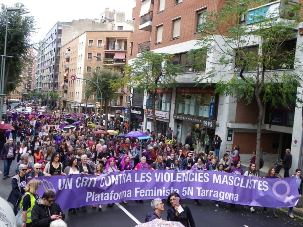 Imatge de la manifestació contra la violència masclista del 5N a Tarragona. Foto: Romà Rofes / Tarragona21.cat