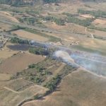 Un incendi de vegetació obliga a tallar la via de l’AVE entre l’Espluga de Francolí i Alcover