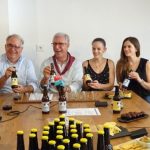 L’alcalde apadrina la nova cervesa artesanal Twins del Grupo Tòtem
