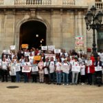 Una cinquantena de persones protesten per reclamar justícia per l’estafa d’iDental a Tarragona