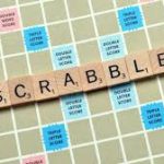 Desafien els clients del Mercat Central de Tarragona a fer la millor jugada d’Scrabble