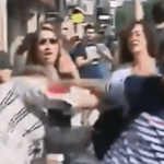 Agredida a Tarragona una dona que mostrava una bandera espanyola