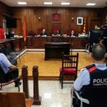Comença el judici contra l’acusat de llançar la parella daltabaix d’un tercer pis a Tarragona