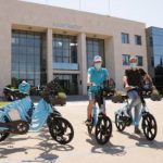 Cambrils estrena un nou sistema de mobilitat compartida amb bicicletes elèctriques