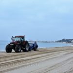 Les platges de Torredembarra es posen a punt per rebre la Setmana Santa