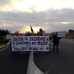 La protesta sindical de la CGT contra els acomiadaments a Teleco talla la carretera de Constantí