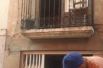 Els veïns tapien tot un edifici del carrer Alt del Carme de Reus per impedir nous conflictes amb okupes