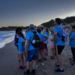 Una cinquantena de persones participen de la sortida nocturna pel litoral tarragoní
