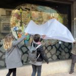 L’art transforma els espais comercials buits dels ravals de Reus
