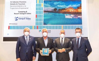 Caixabank lliura a Sangulí Salou el ‘Premi Hotels & Tourism a la trajectòria empresarial’