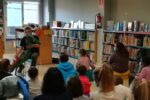 El Consell dinamitza la lectura a les biblioteques de la comarca amb el cicle ‘Contes liles, contes per a la igualtat’