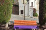 Creixell pinta un banc en homenatge a les víctimes de la violència vicària