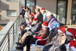 Escolars de Roda de Berà visiten el Centre de dia per a gent gran Marinada