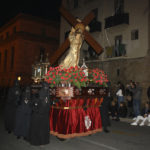 Galeria d’imatges i vídeos: La Processó del Sant Enterrament atrau tarragonins i turistes
