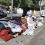 Multat per abocar mobles i altres materials al carrer a Bonavista