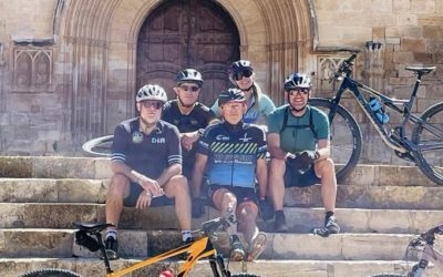 Els bikers del Golf Costa Daurada fan una ruta fins a Santes Creus