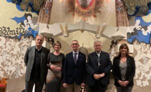 Vistabella inaugura la restauració de la gran obra de Jujol, l’església del Sagrat Cor