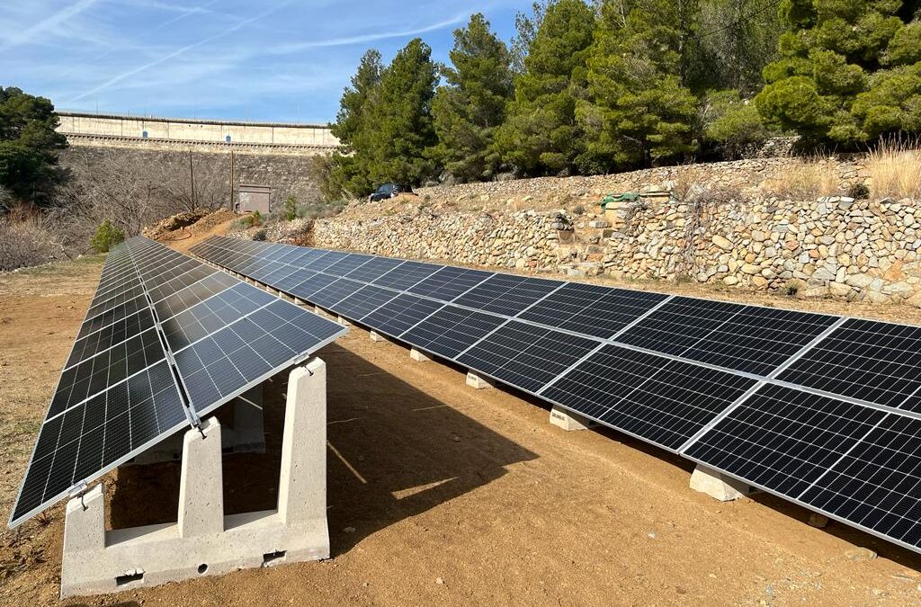 S’instal·la una planta fotovoltaica per l’autoconsum de la presa del pantà de Riudecanyes
