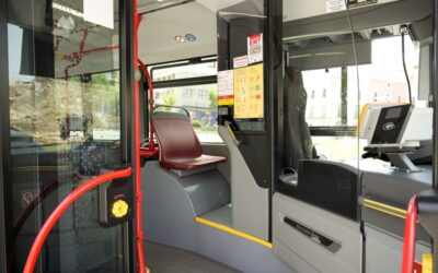 Els usuaris de l’EMT podran pagar amb targeta i mòbil el bitllet del bus