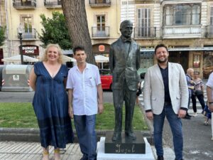 Tarragona inaugura una escultura a la Rambla en homenatge a Josep Maria Jujol