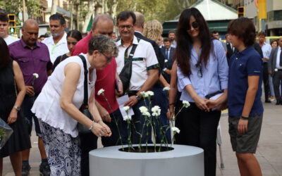 Cambrils i Barcelona homenatgen les víctimes dels atemptats del 17-A 