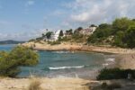 Un home d’uns 70 anys mor ofegat a la platja de Cala Canyadell d’Altafulla