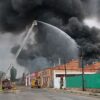 Vídeos: Estabilitzat l’incendi a l’empresa Ecotrans de Tarragona