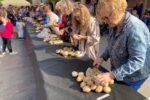 Vídeos i fotos: Prades ret homenatge a la pagesia amb una festa culinària i artesana