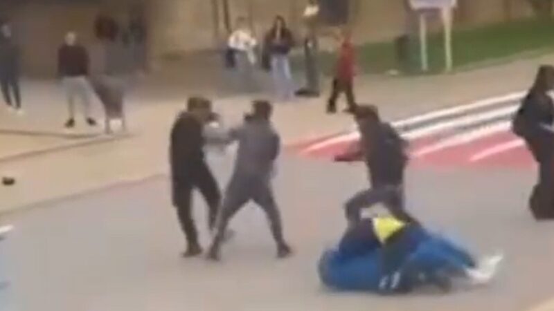 Vídeo: Denuncien cinc joves després d’una baralla multitudinària al Complex Educatiu de Tarragona