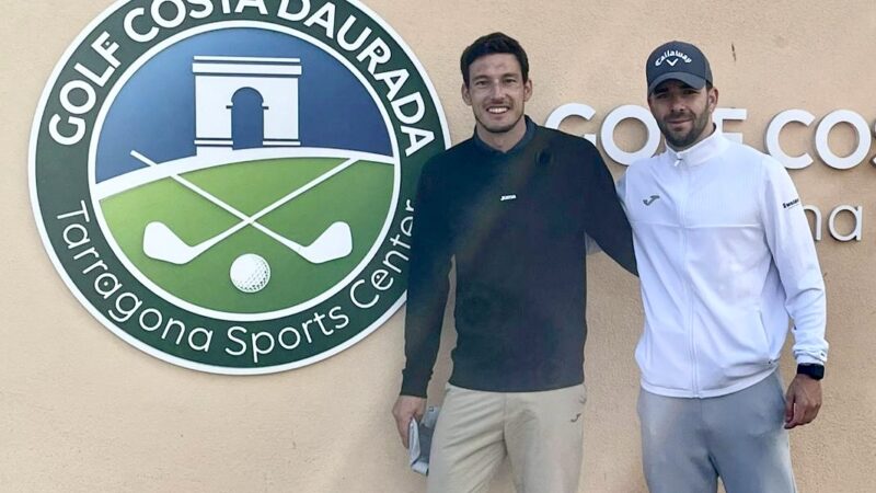 El tennista professional Pablo Carreño visita el Golf Costa Daurada